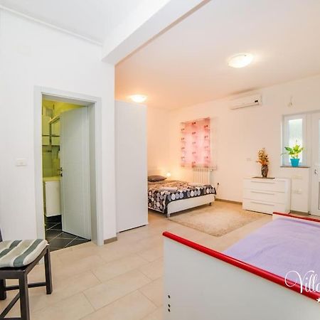 Villa Lucija Pula Extérieur photo