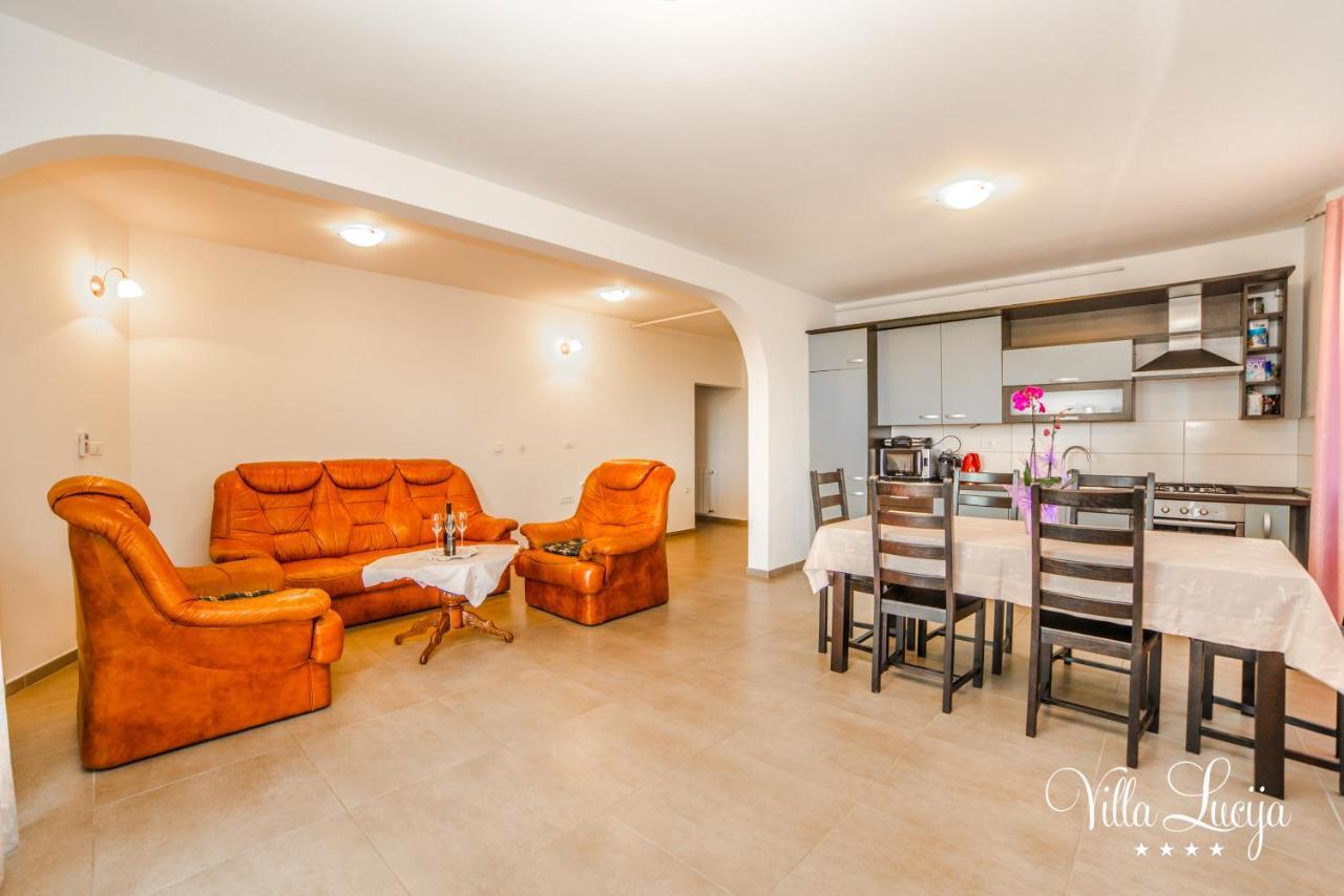Villa Lucija Pula Extérieur photo