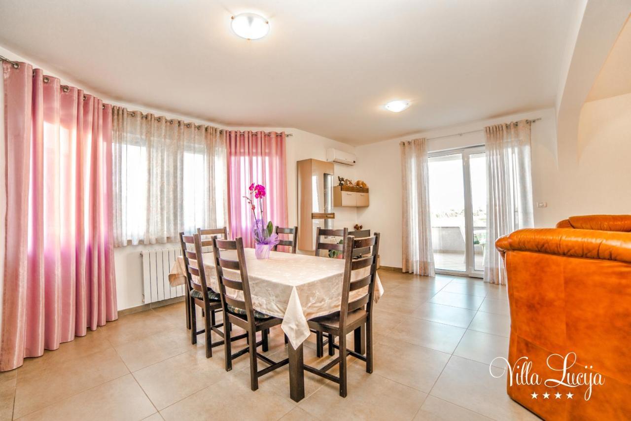 Villa Lucija Pula Extérieur photo
