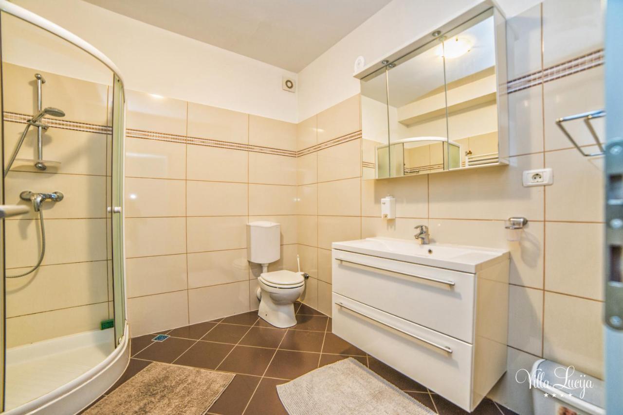 Villa Lucija Pula Extérieur photo