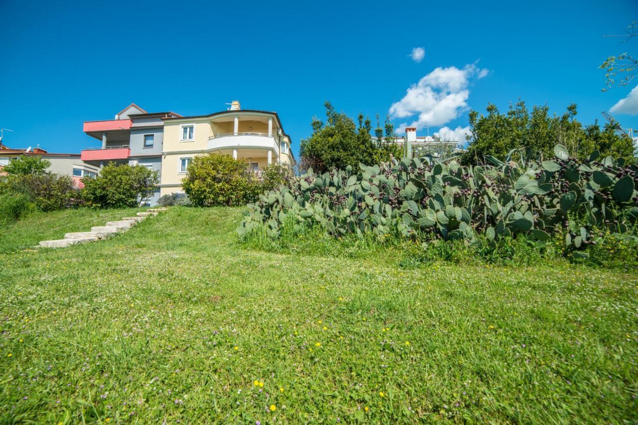Villa Lucija Pula Extérieur photo