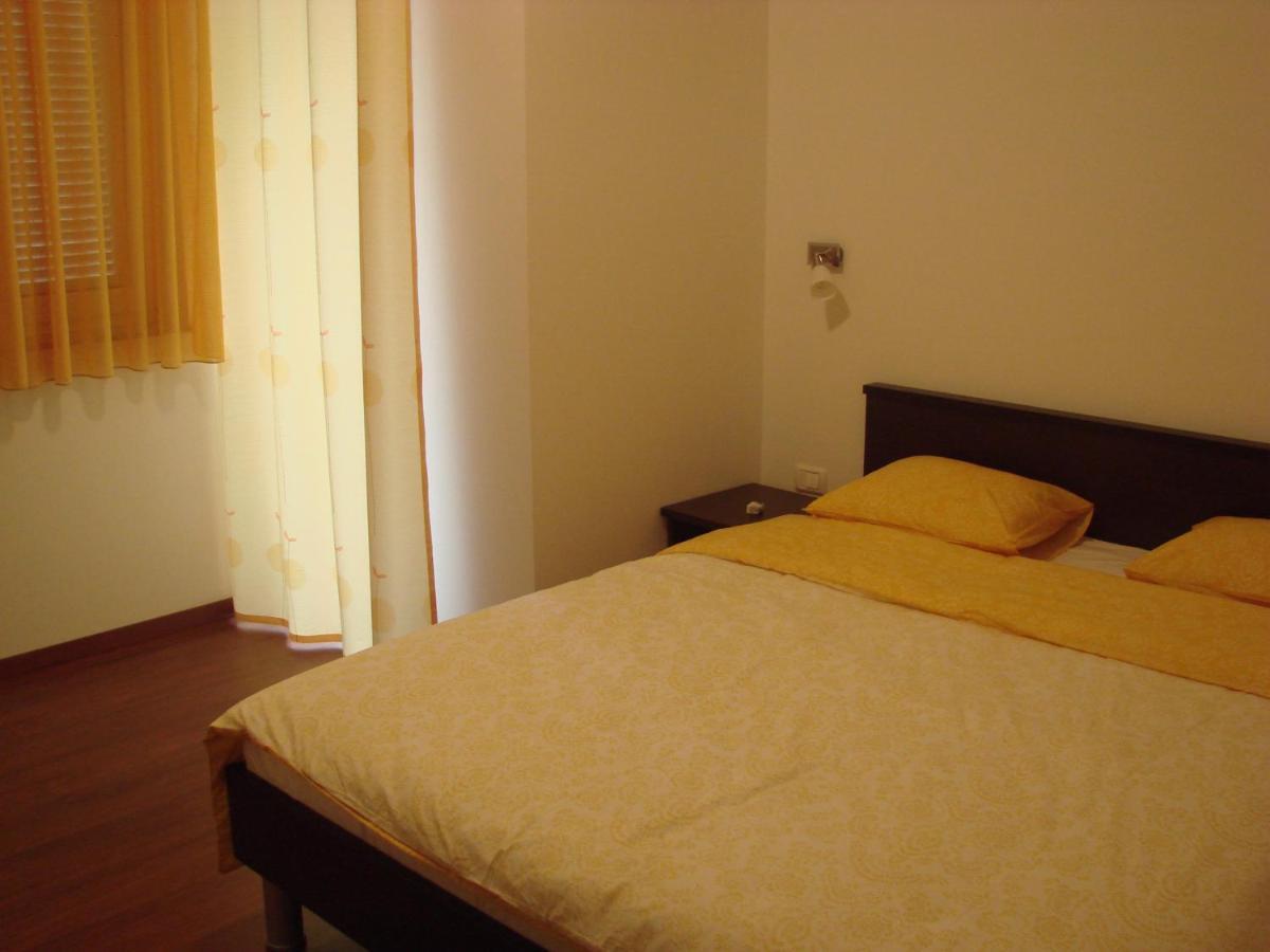 Villa Lucija Pula Extérieur photo