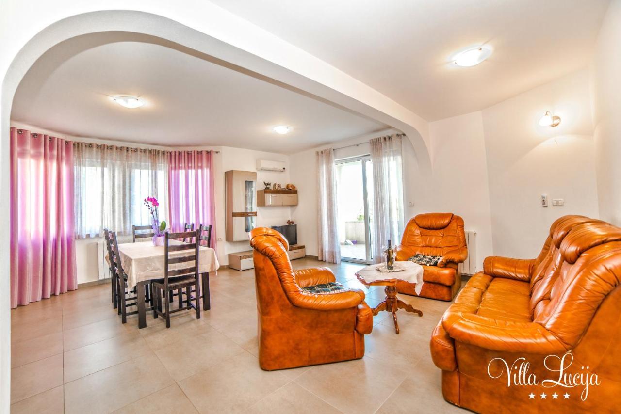 Villa Lucija Pula Extérieur photo