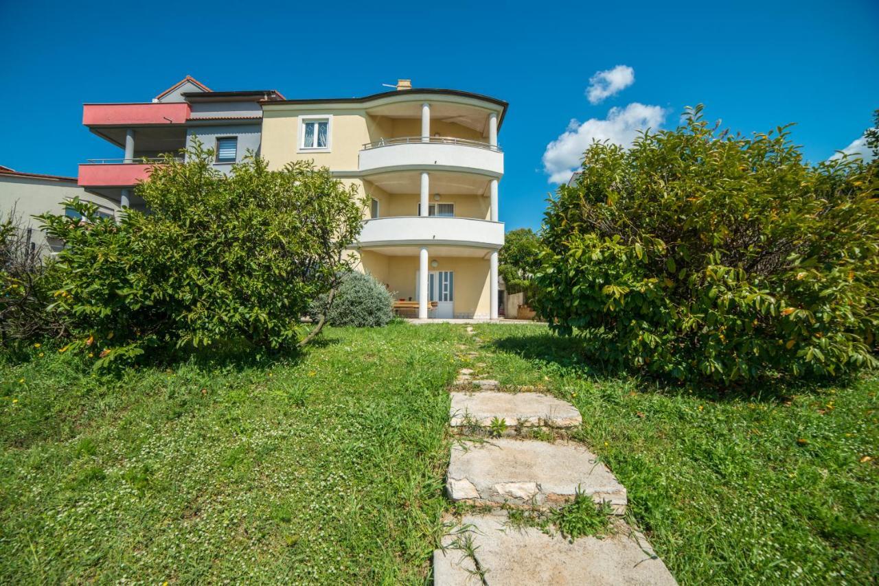 Villa Lucija Pula Extérieur photo