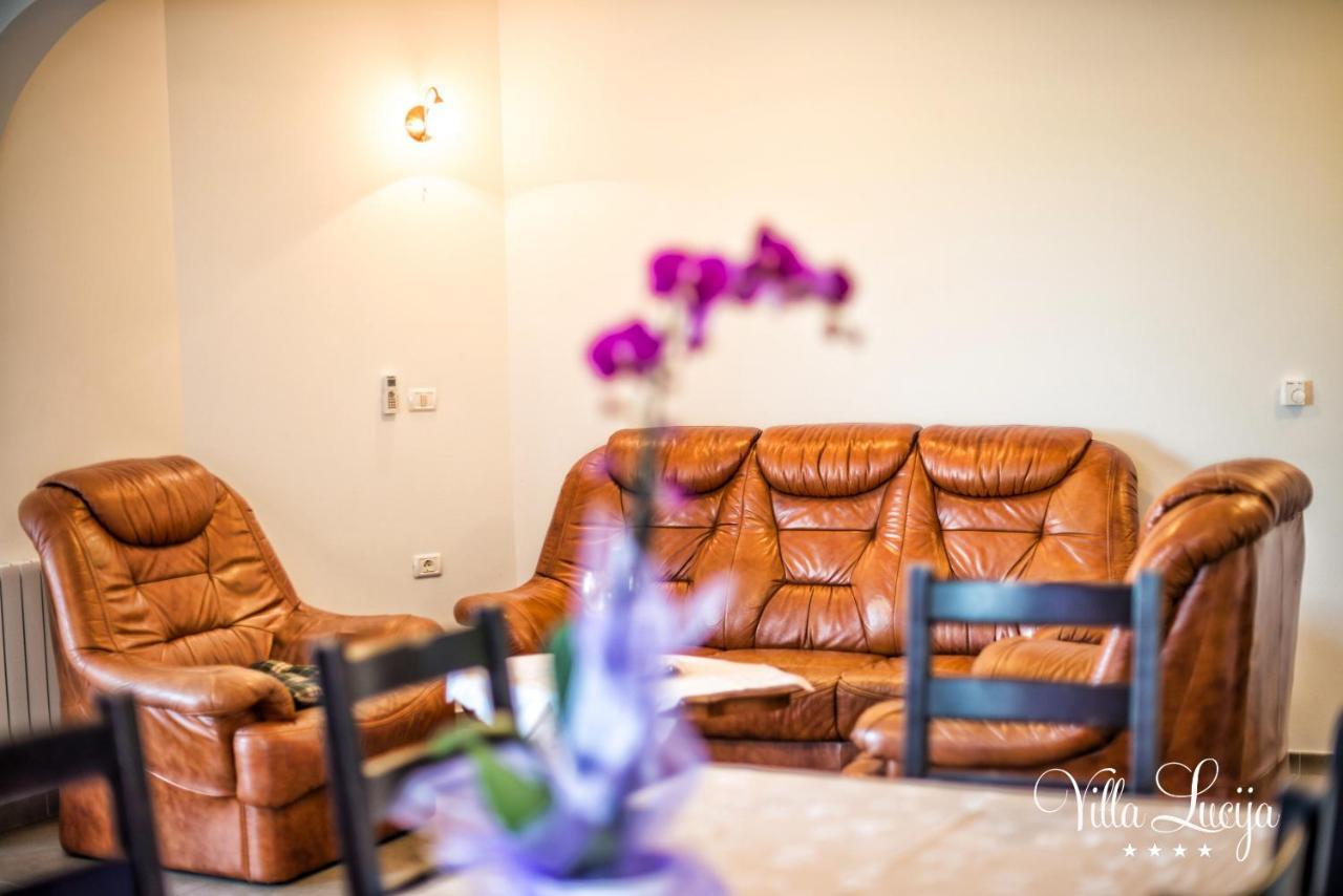Villa Lucija Pula Extérieur photo
